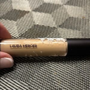 Laura Mercier Concealer